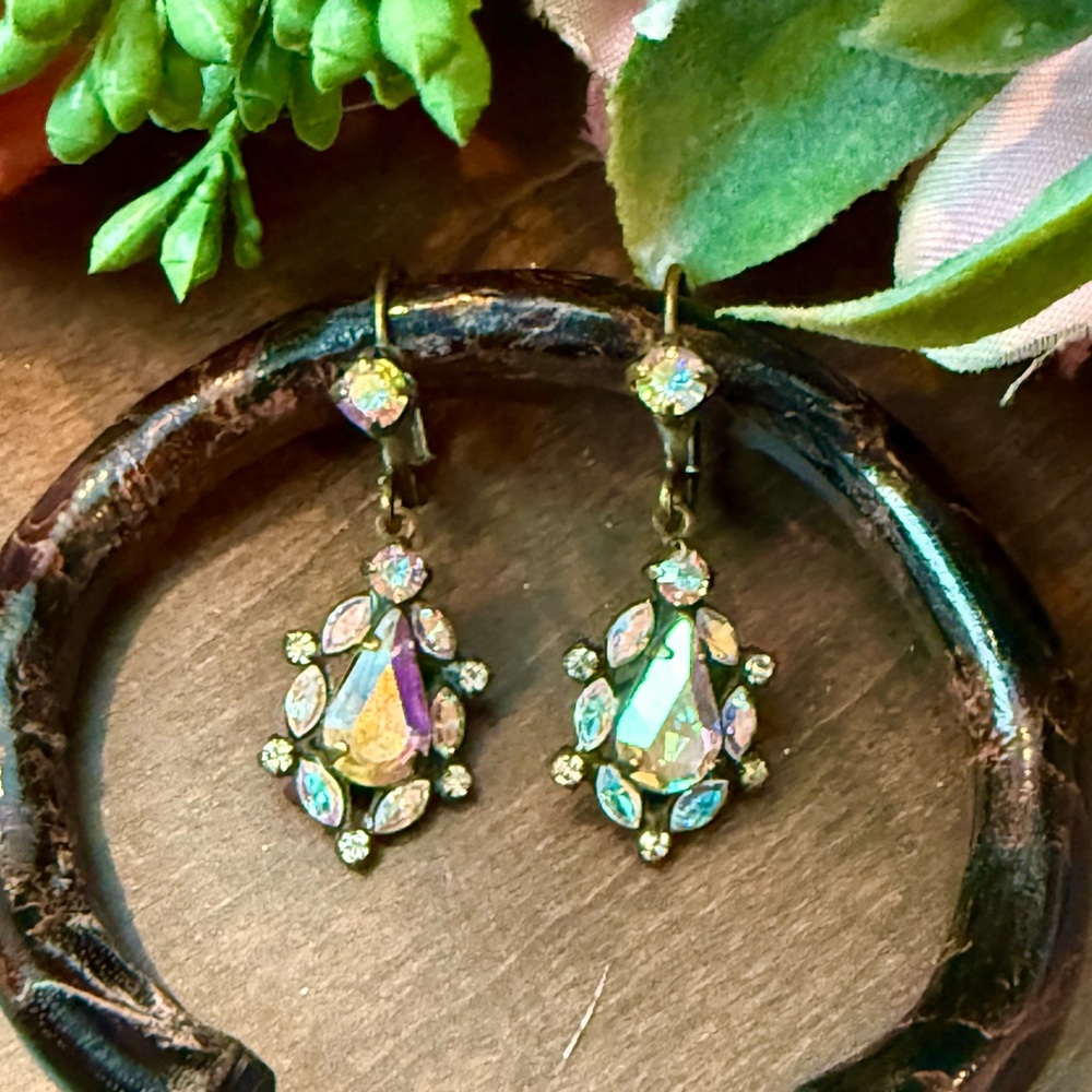 Stunning Sorrelli Vintage Handcrafted Earrings